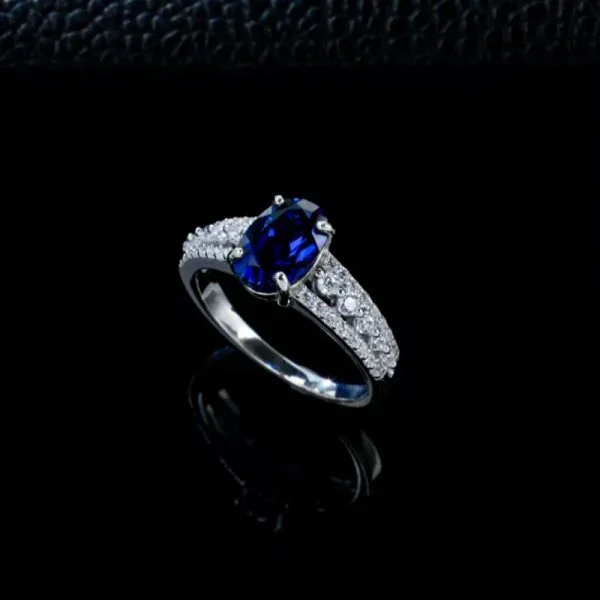 lab grown oval blue sapphire pave ring S925 sterling silver closed band four prong setting