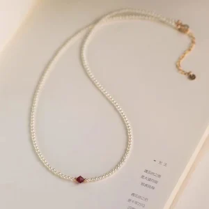 Dainty pearl choker necklace with burgundy crystal accent, French style minimalist jewelry