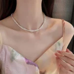 Women Wearing Double Layer Broken Silver Pearl Clavicle Necklace Elegant Daily Outfit Choker Jewelry