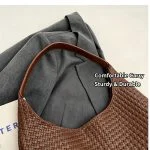 Soft woven PU leather shoulder strap close‑up, retro women large capacity hobo tote bag